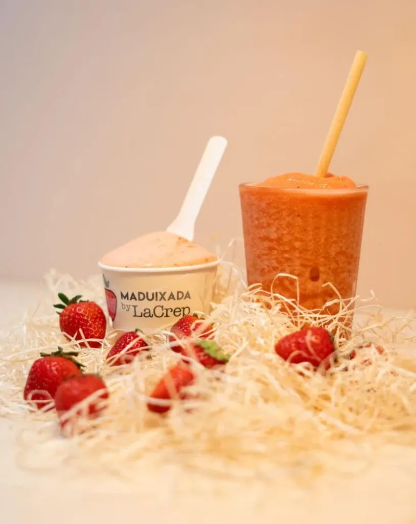 Gelat i smoothie de maduixa